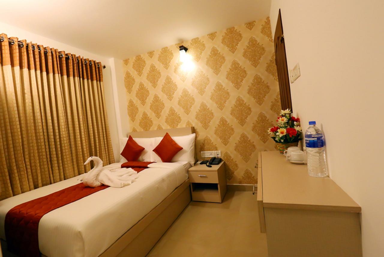 Hotel Swarna Residency Kochi 외부 사진