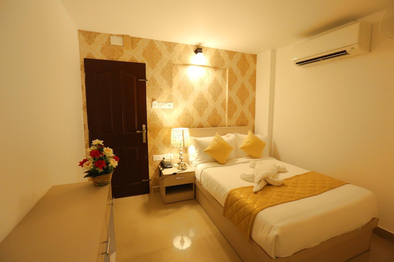 Hotel Swarna Residency Kochi 외부 사진